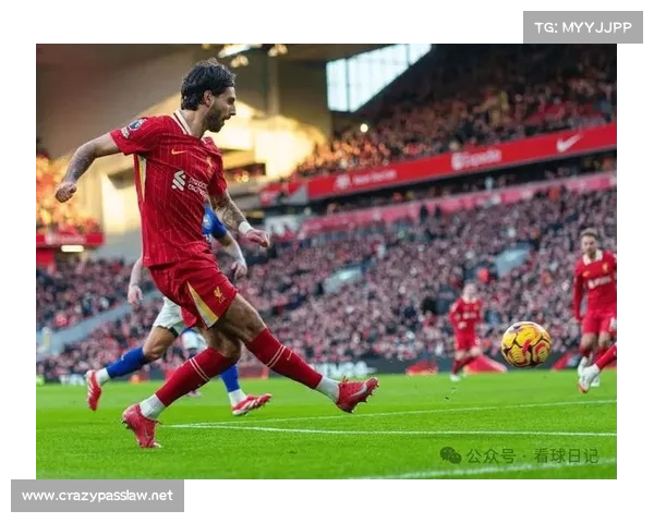 小雷批评利物浦战术调整质疑索博打边卫安排缺乏合理性